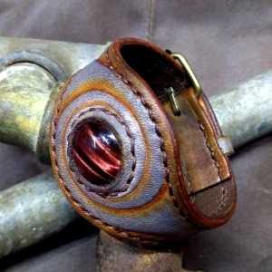 Bracelet Œil de Taureau Cuir Design Spirale